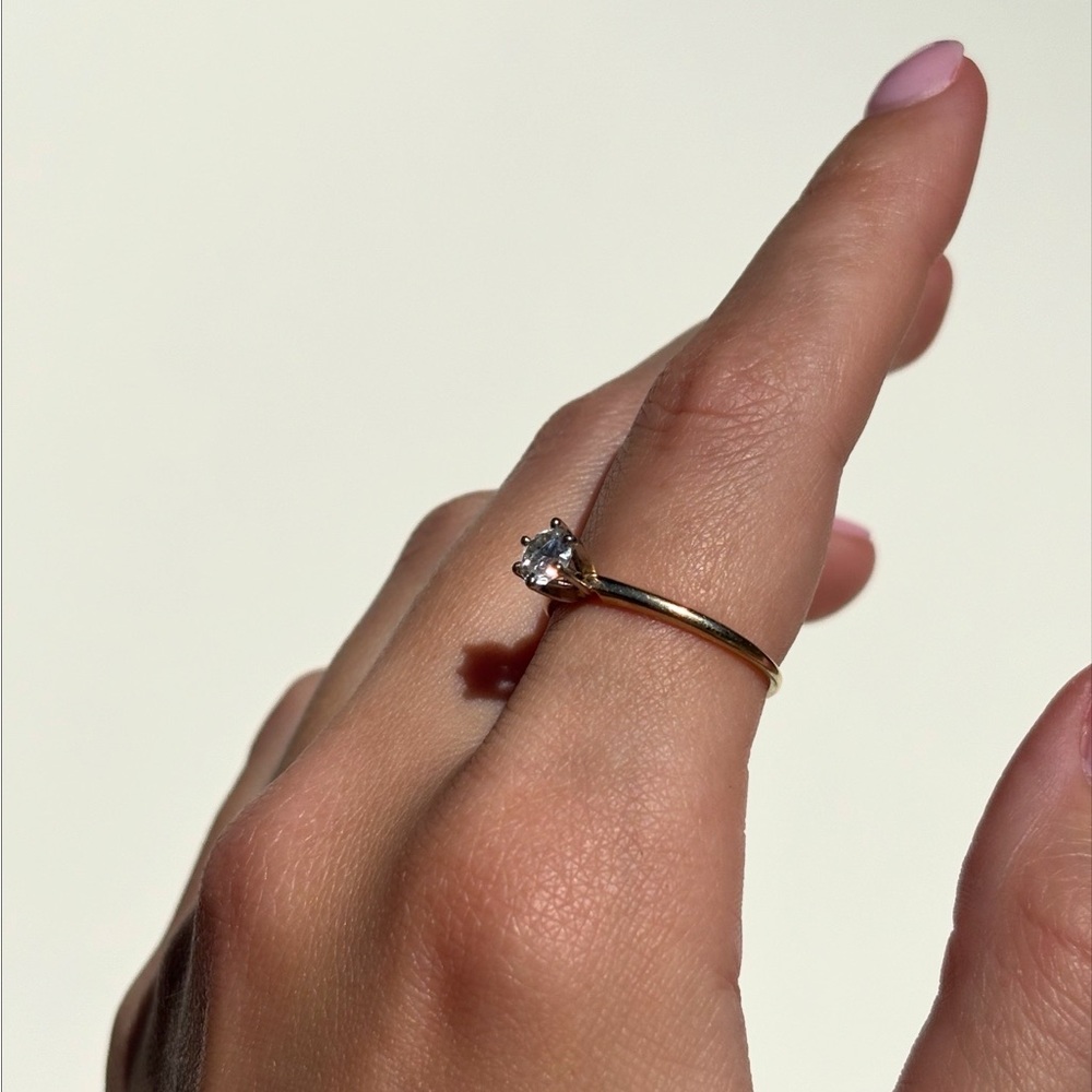 Gold Women's Ring